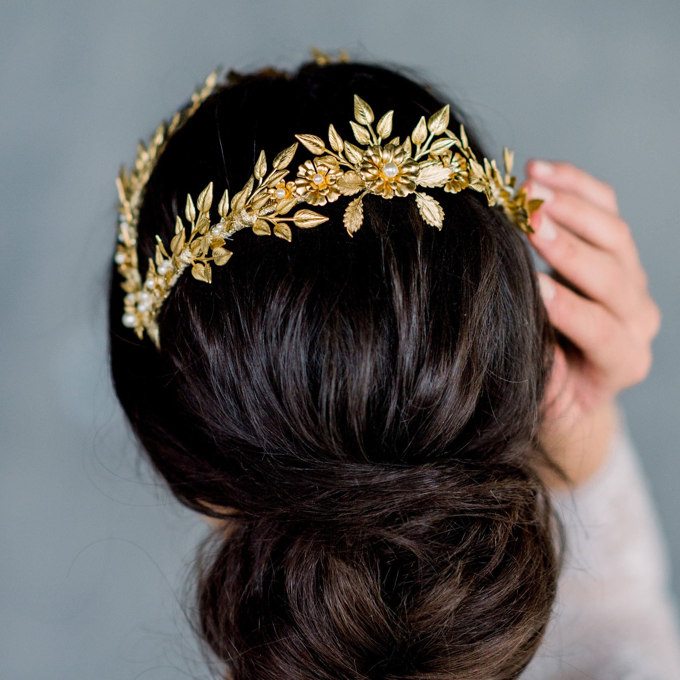 Poppy - deals Delicate Poppy Crown, Gold Leaf Hair Vine, Rose Gold Leaf Crown, Delicate Leaf Wreath, Gold Bridal Round Crown